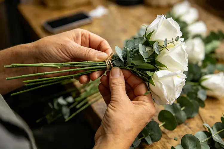 handmade-artificial-flower-craftsmanship-detail-production